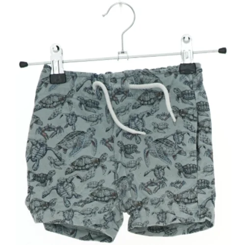 shorts med havskildpadder fra Name It (str. 86)