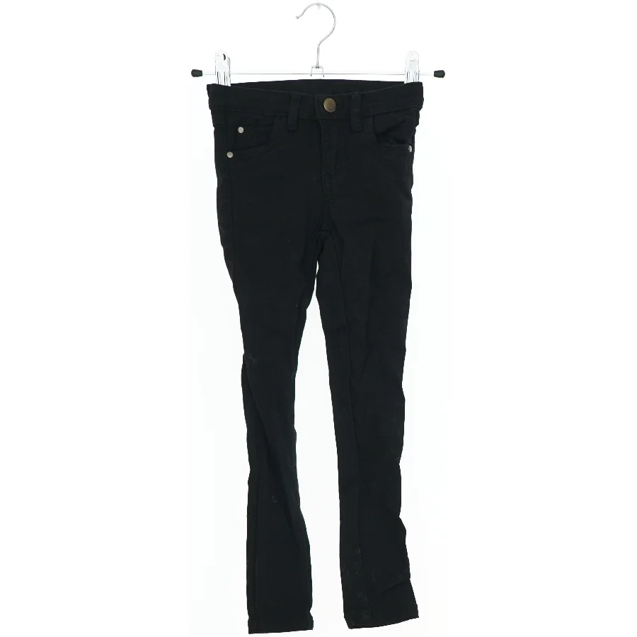 Sorte bukser fra The New (str. 116)