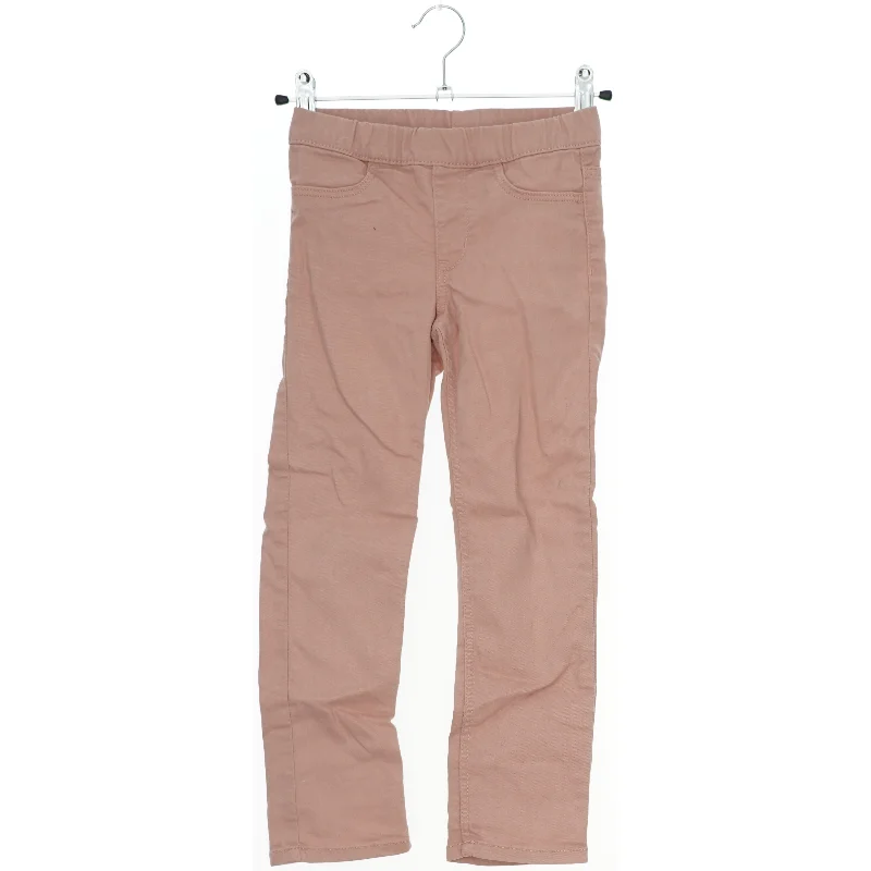Rosa fløjsbukser til børn fra H&M (str. 116)