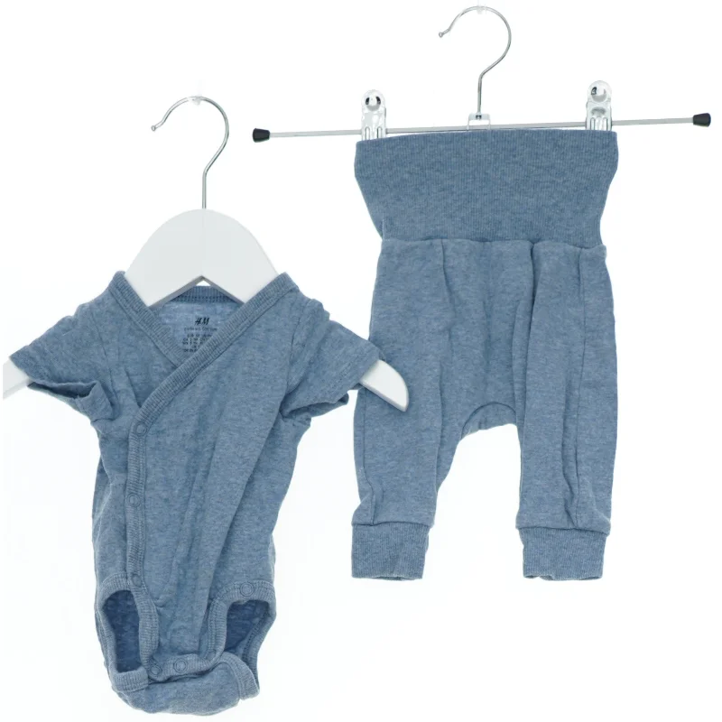 Baby sæt med bodystocking og bukser fra H&M (str. 50)
