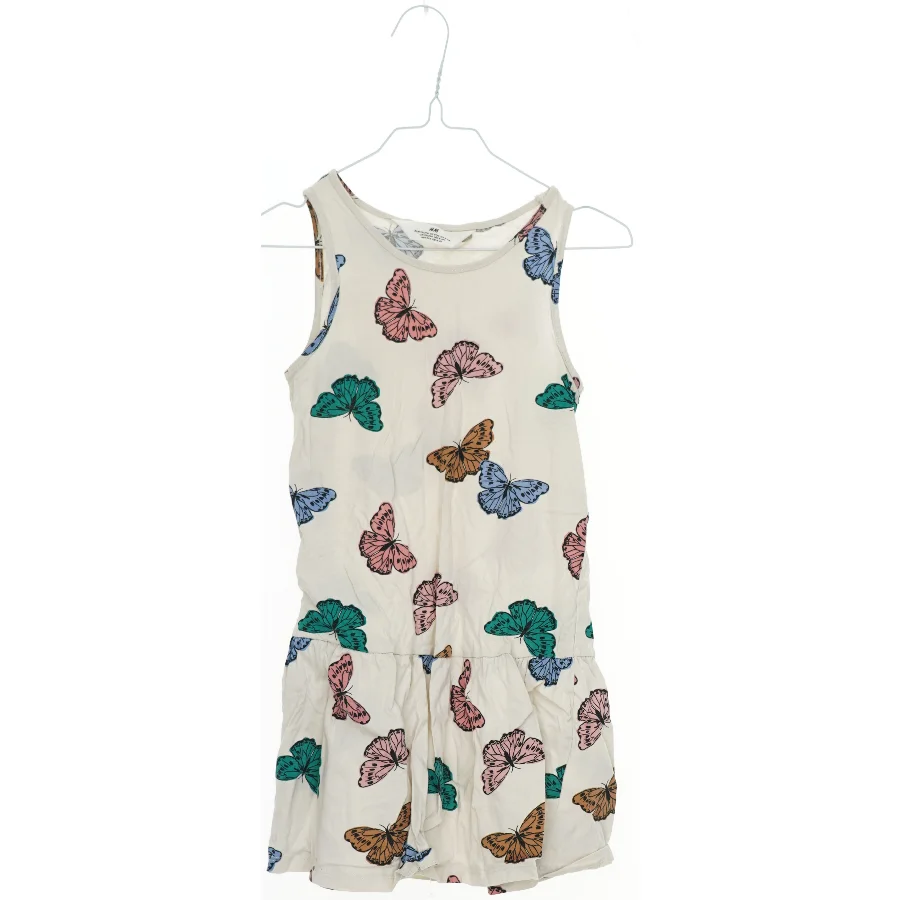 Sommerkjole med sommerfugle fra H&M (str. 110)