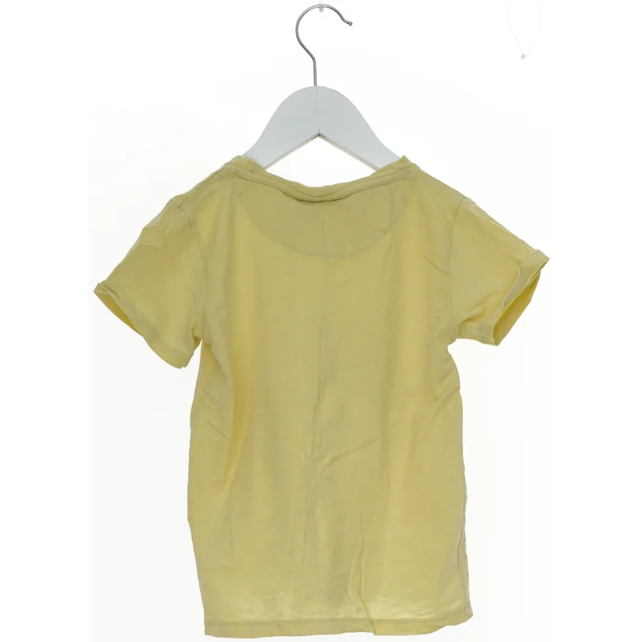 Børne t-shirt med regnbue fra Soft Gallery  (str. 110)