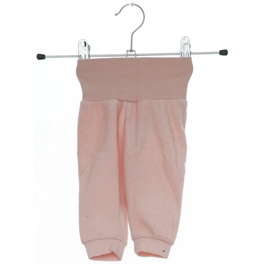 Lyserøde bukser til baby fra H&M (str. 56)