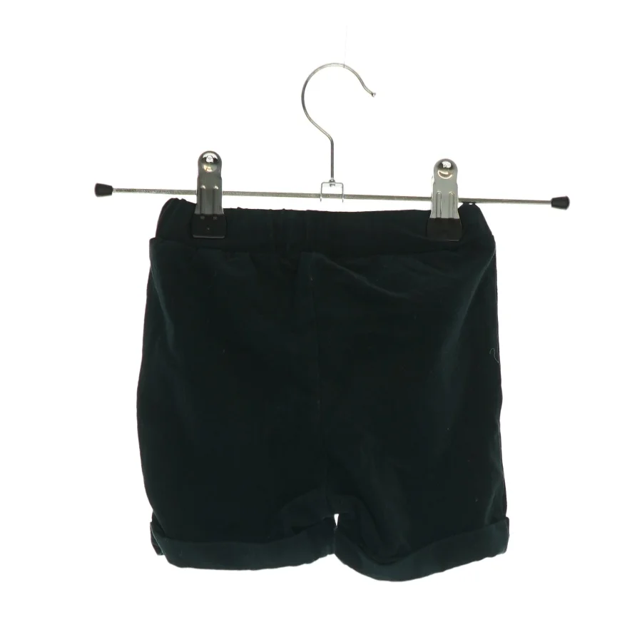 2 par shorts fra Petit (Str. 74)