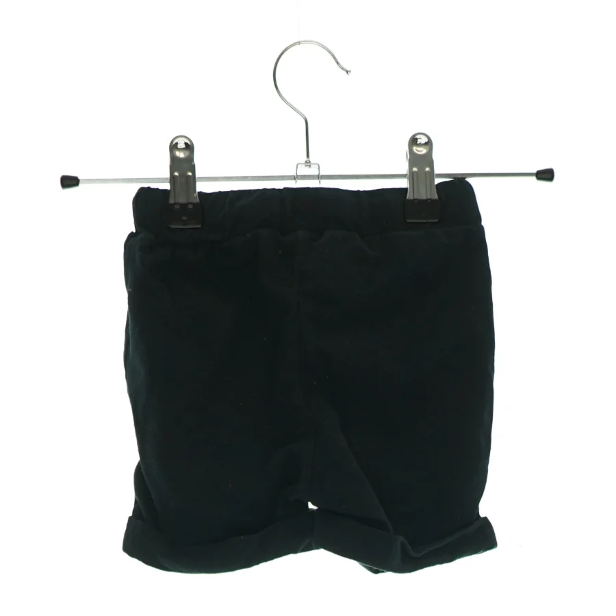 2 par shorts fra Petit (Str. 74)