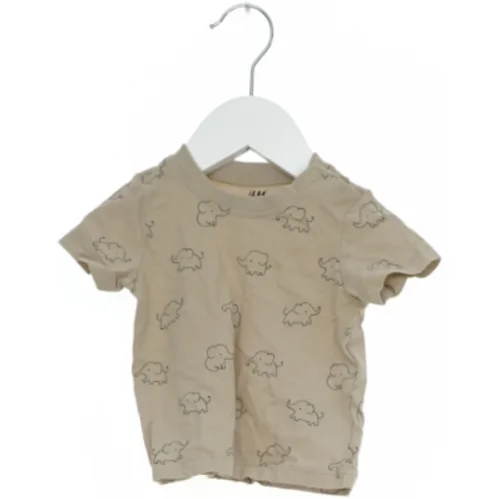 T-shirt med elefant tryk fra H&M (str. 62)