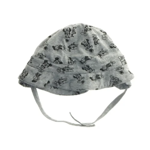 Babyhat med Mickey Mouse print fra Disney (str. 6-9 måneder)