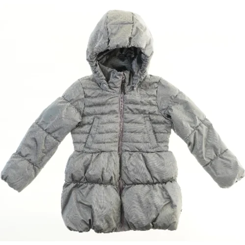 Vinterjakke med hætte fra Molo (str. 116)