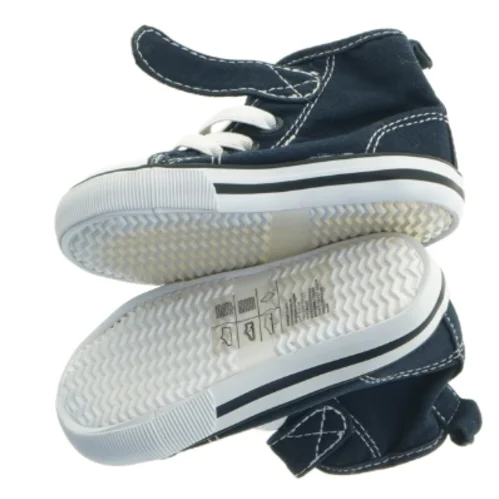 Blå sneakers til børn fra H&M (str. 19 )