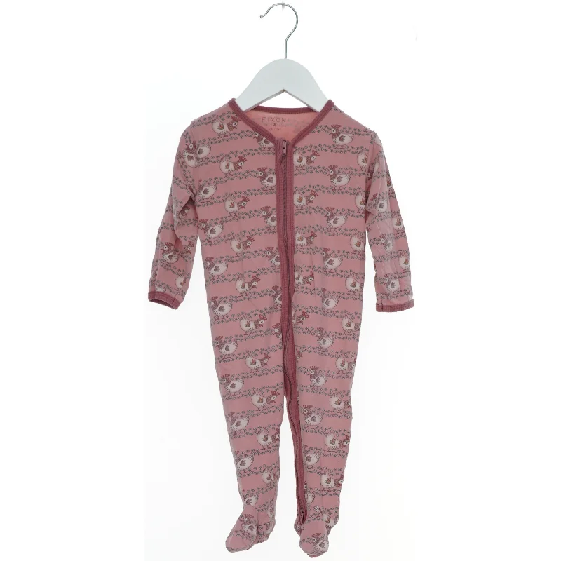 Heldragt med print fra Fixoni (str. 74)