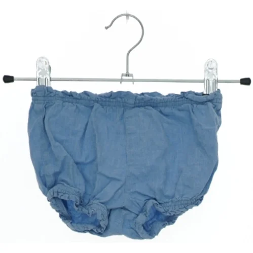 Blå bloomers til småbørn fra H&M (str. 74)