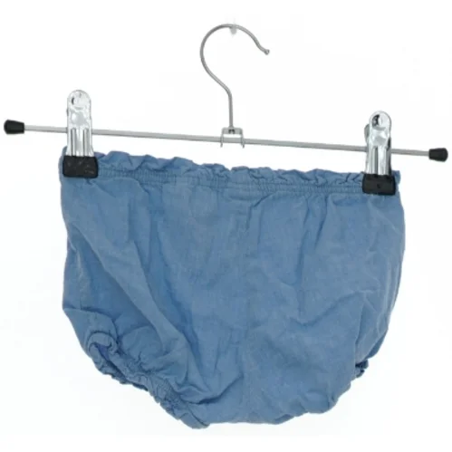 Blå bloomers til småbørn fra H&M (str. 74)