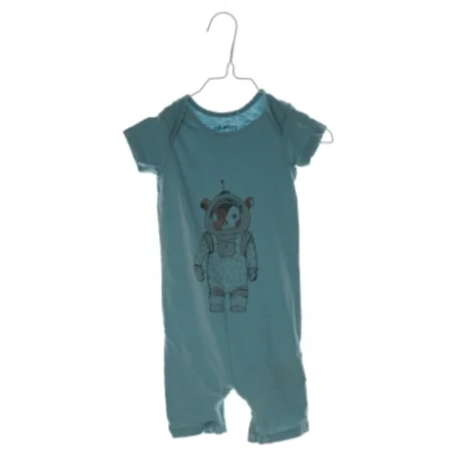 Heldragt fra Soft Gallery (str. 18 mdr)