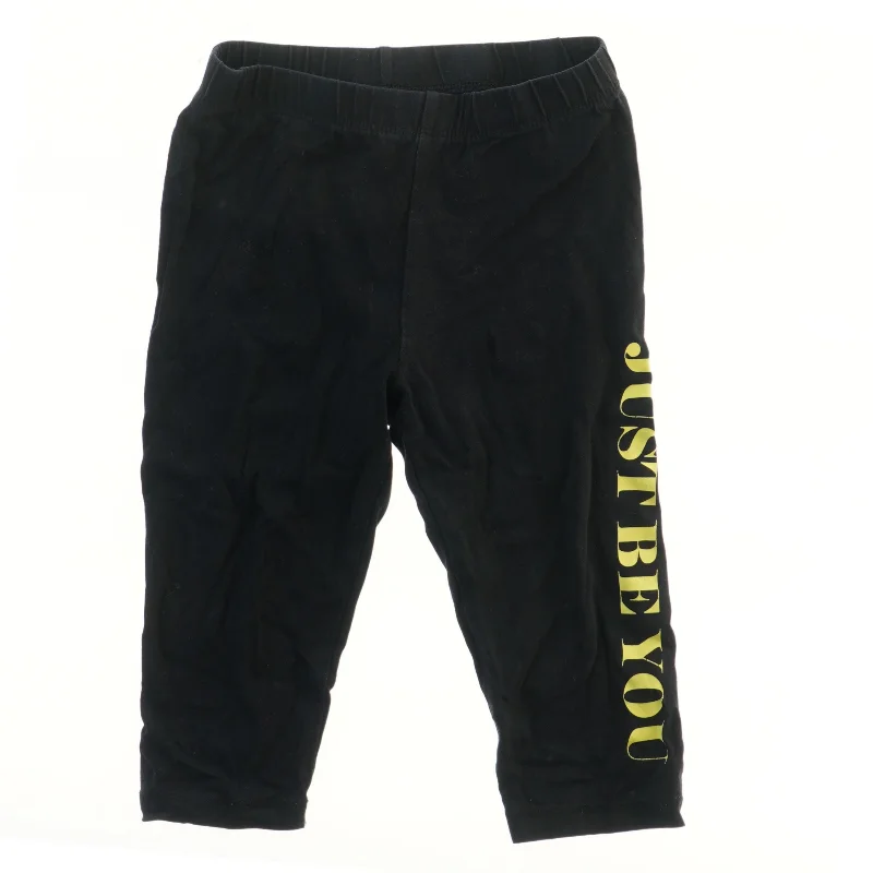 Børnebukser med tekst fra VRS (str. 116)