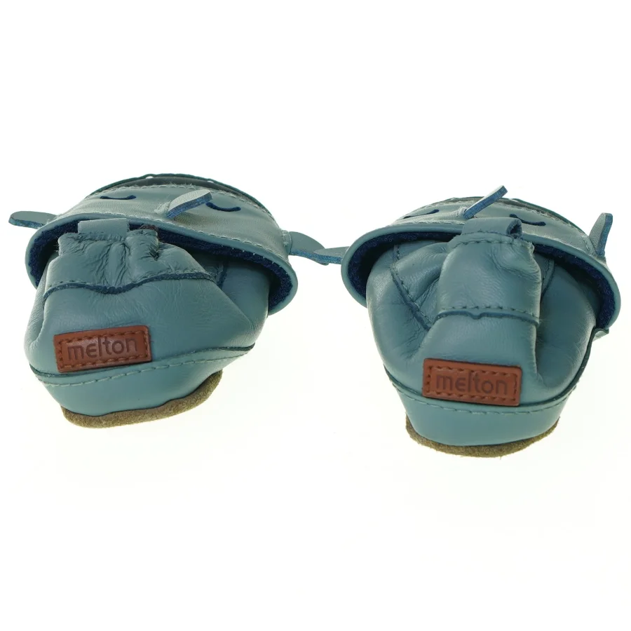 Hjemmesko med hajer fra Melton (str. 18 til 24 måneder)