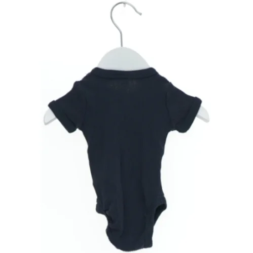 Baby bodystocking med korte ærmer fra Be Kids (str. 50)