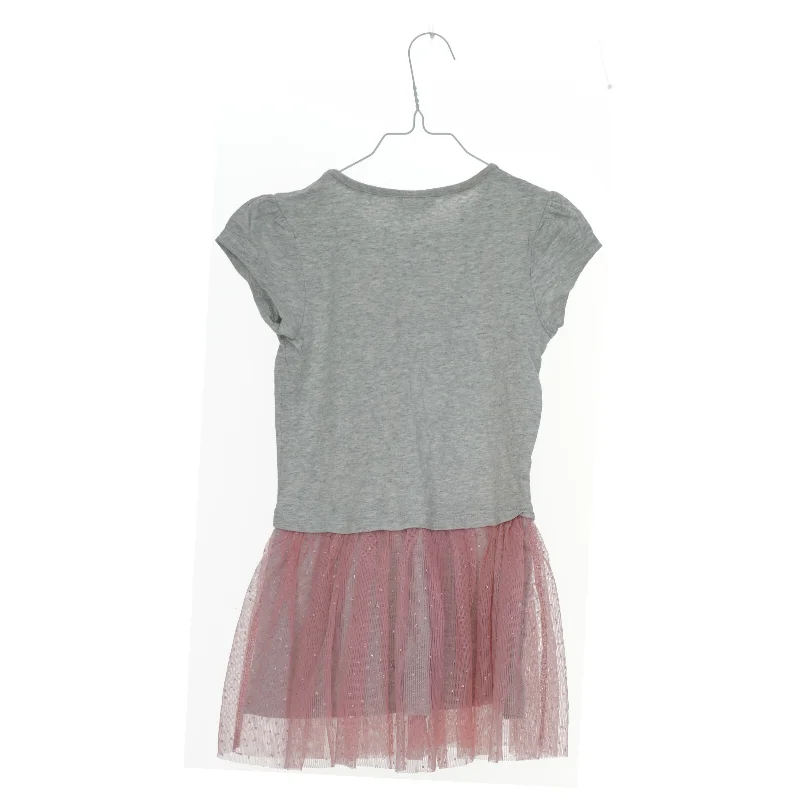 Børnekjole med motiv fra Peppa Pig (str. 110)