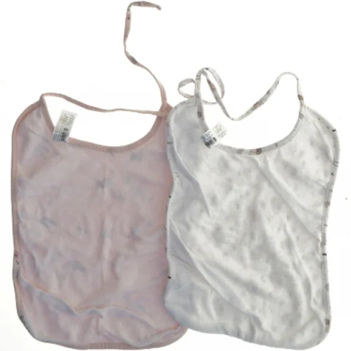 To baby hagesmække med dyreprint (str. 38x27,5 cm)