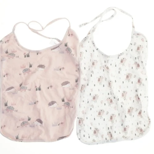 To baby hagesmække med dyreprint (str. 38x27,5 cm)