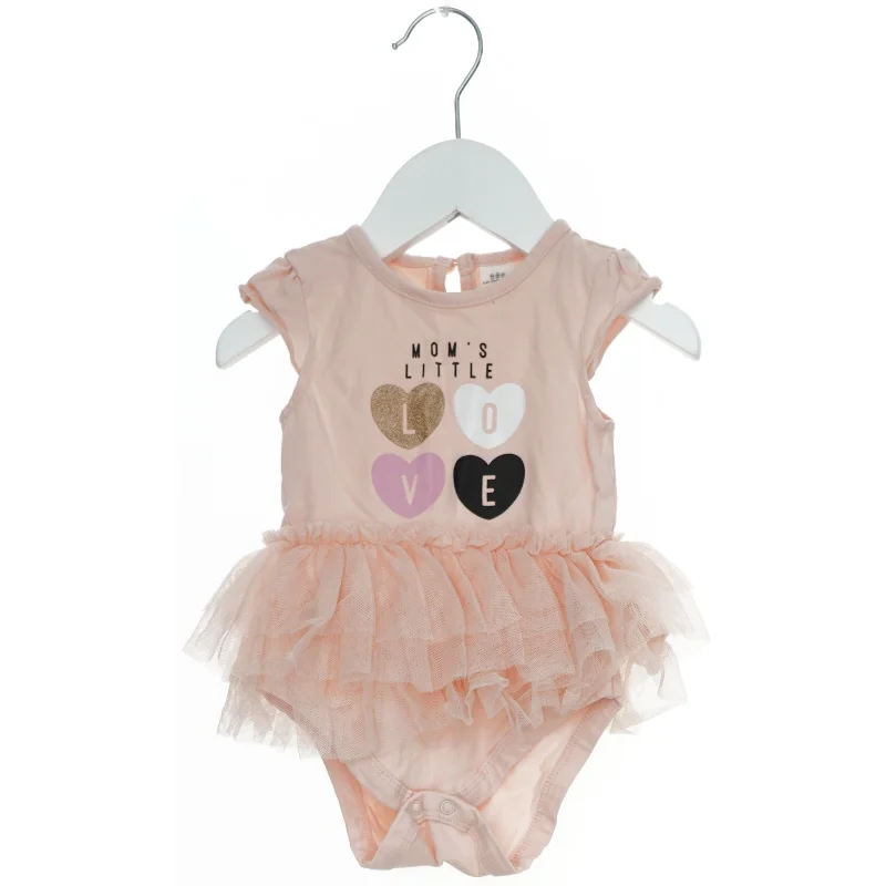 Body med skørt og tekst fra LC Waikiki  (str. 68)