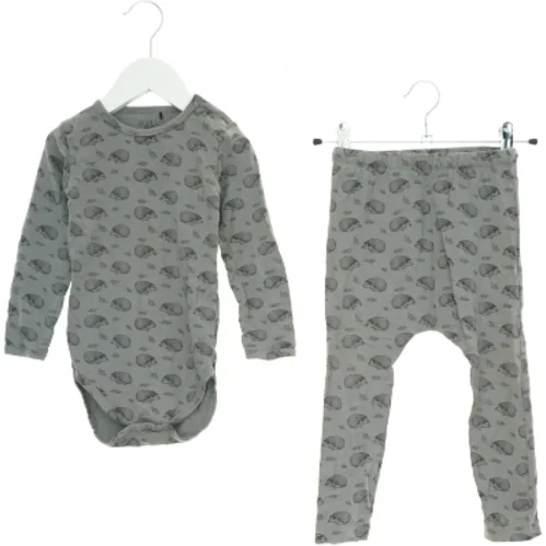 Sæt (2 stk.) fra Sofie Schnoor (str. 92 cm)