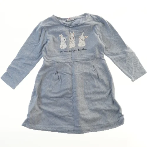 Børne kjole med kanin motiv (str. 128)