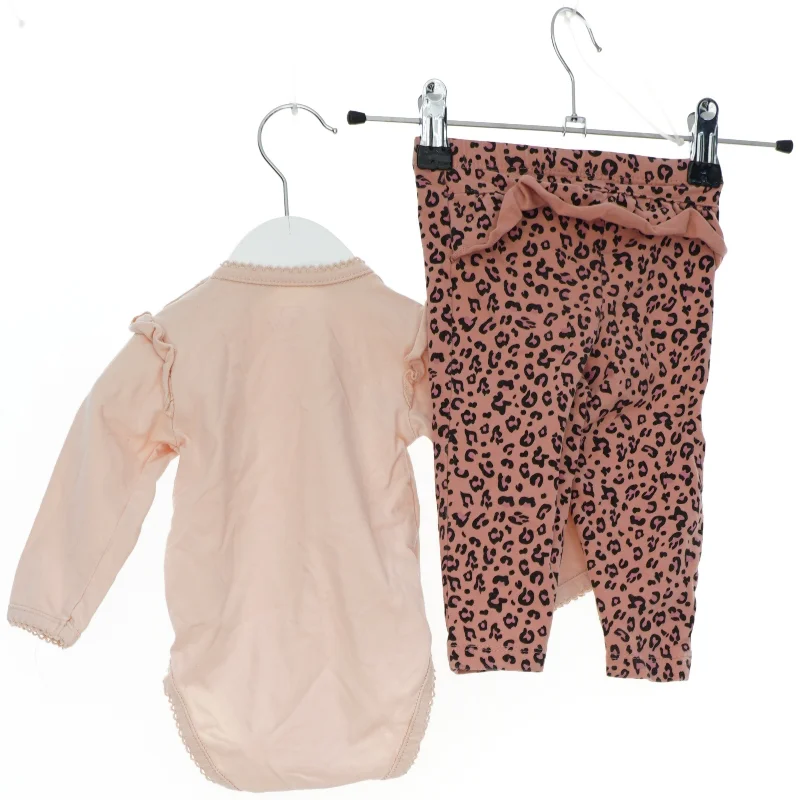 Baby bodystocking og leggings sæt fra Petit (str. 62)