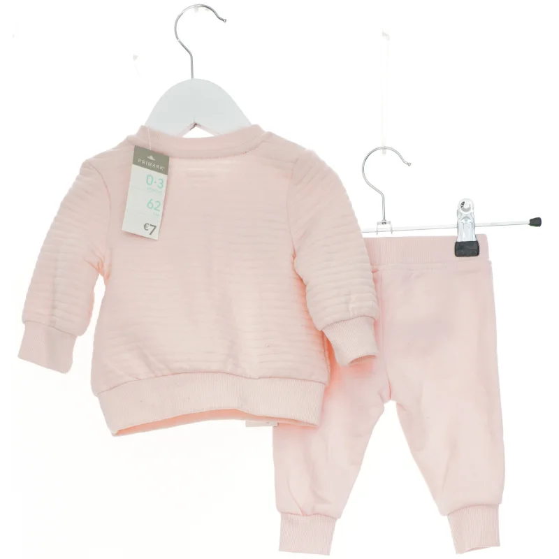 Baby sæt med trøje og bukser fra Primark (str. 62)