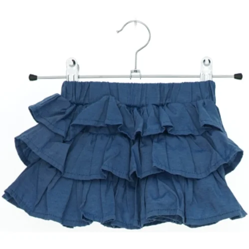 Børnenederdel fra DeFacto (str. 68)