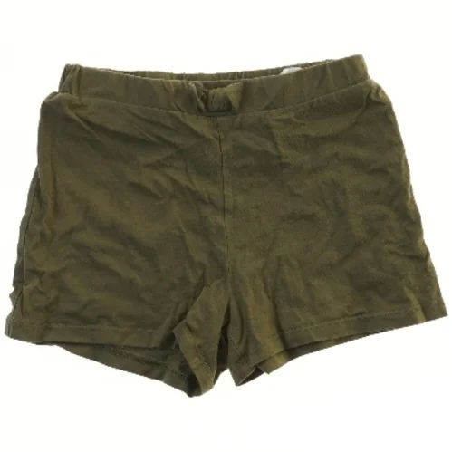 Grønne shorts fra H&M (str. 122)