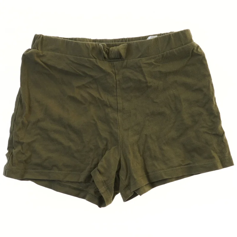 Grønne shorts fra H&M (str. 122)