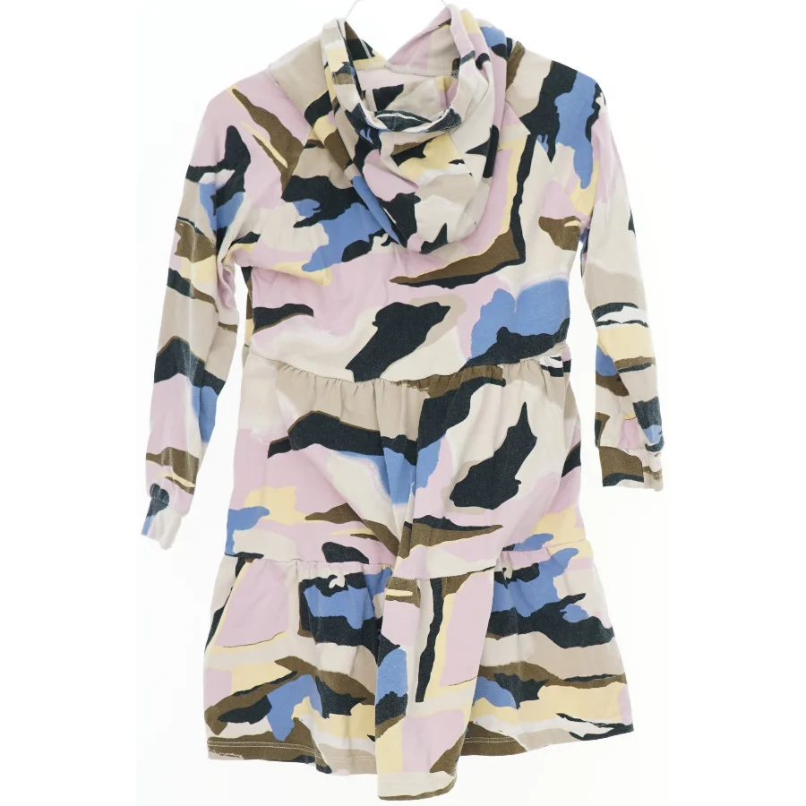 Camouflage kjole med hætte fra LIBERTÉ Ami (str. 110)