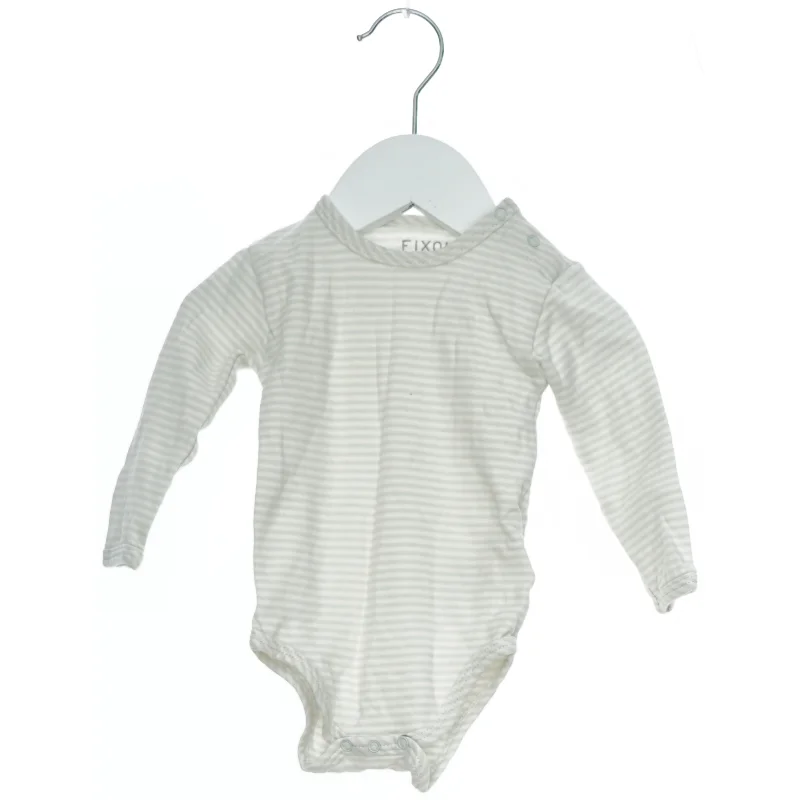 Langærmet body med striber fra Fixoni (str. 62)