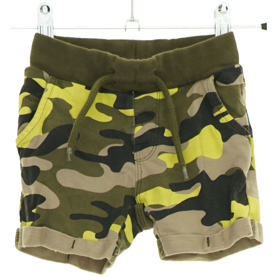 Shorts fra Basic needs (str. 80 cm)
