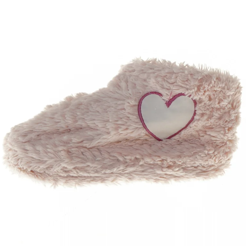 Lyserød børnesutsko med hjerte fra Cloud7 (str. 31 )