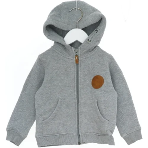 Grå Hættetrøje med Lynlås fra Pomp de Lux (str. 98)