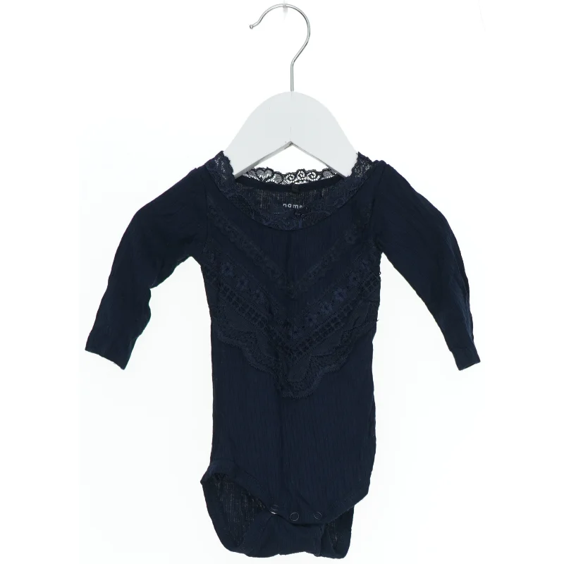 Body med blonde detaljer fra Name It (str. 56)