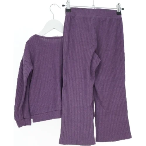 Lilla ribstrikket sæt til børn fra H&M (str. 116)