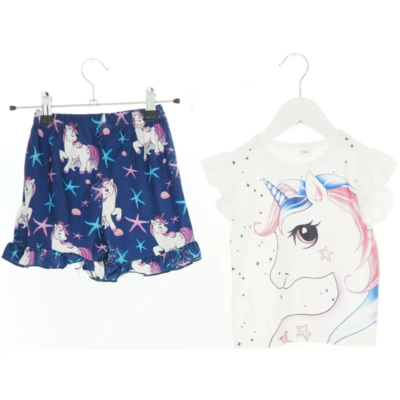 Bluse og nederdel str 98 aldrig brugt