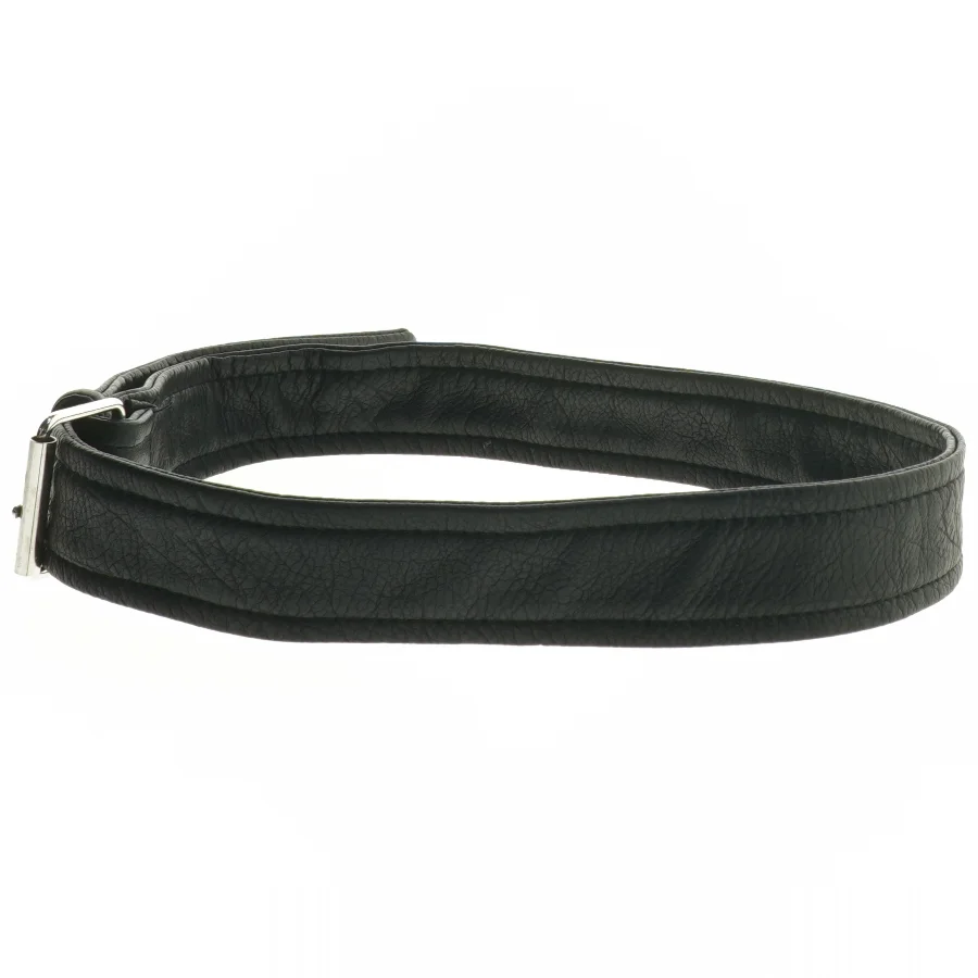 Læderbælte med metalspænde (str. 84 cm)