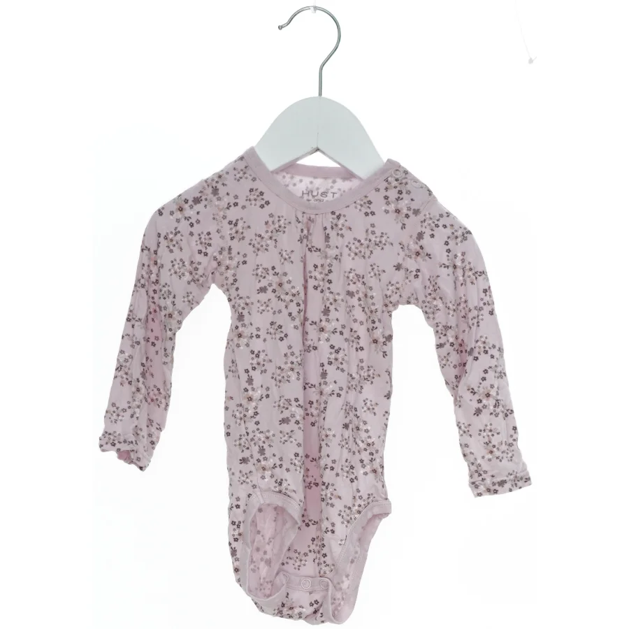 Langærmet blomsterprint bodystocking fra Hust & Claire (str. 74)