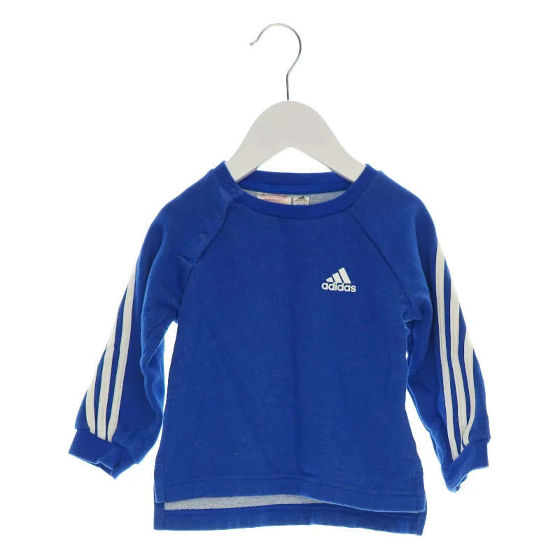 Sæt med bluse og bukser fra Adidas (str. 9-12 mdr.)