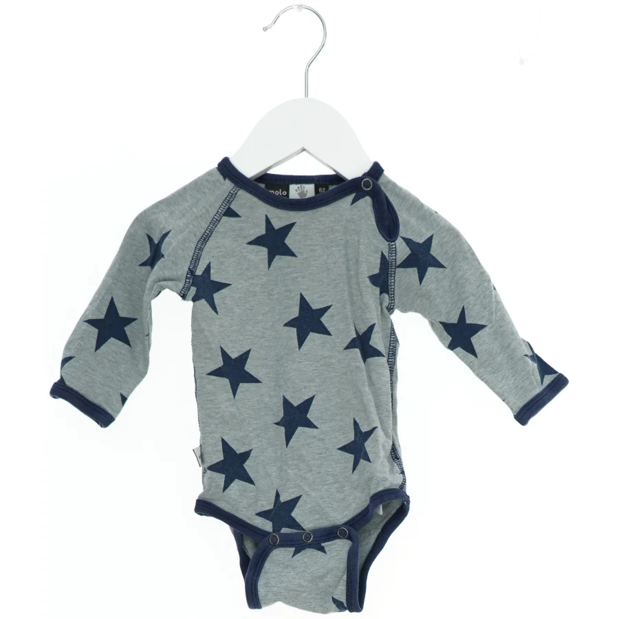 Langarmet bodystocking med stjernemønster fra Molo (str. 62)
