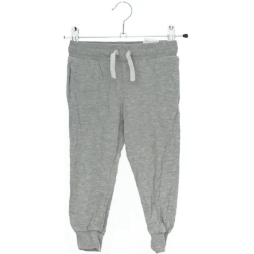 Grå sweatpants til børn fra H&M (str. 98)