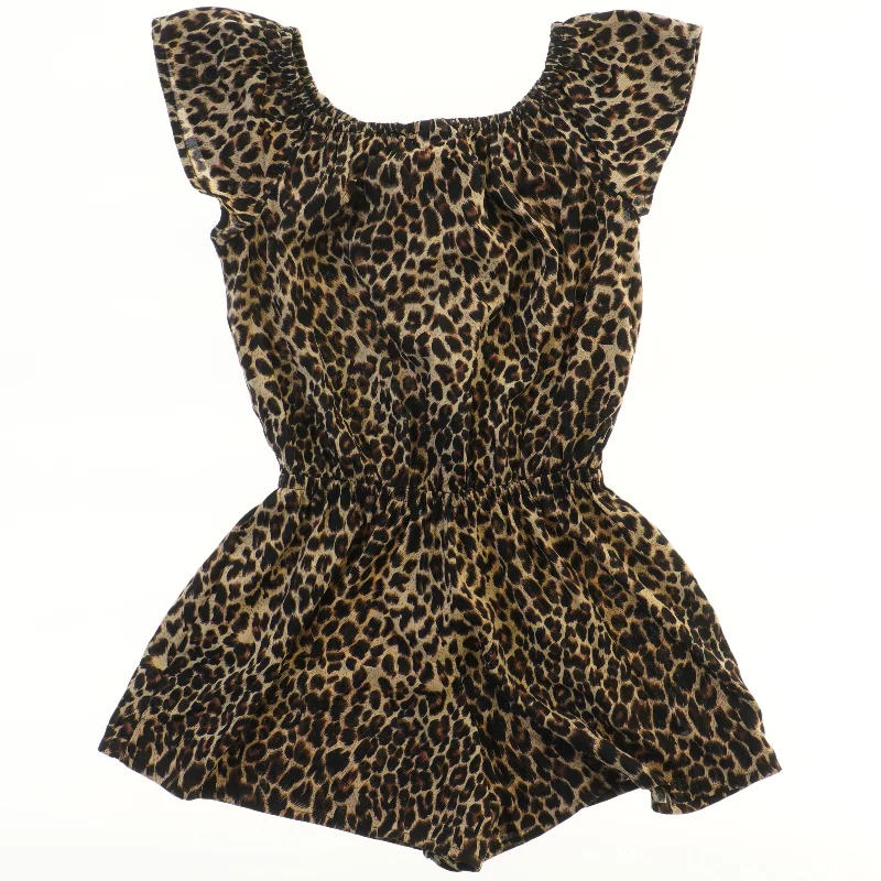 Kort buksedragt med leopardmønster fra Basic needs (str. 122)