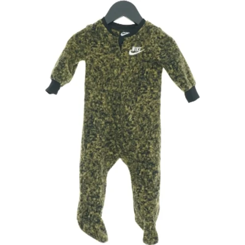 buksedragt fra Nike (str. 74 cm)