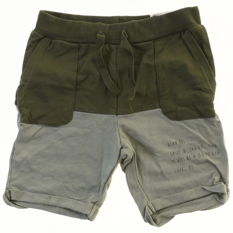 Børne shorts med tekst fra Name It (str. 104)