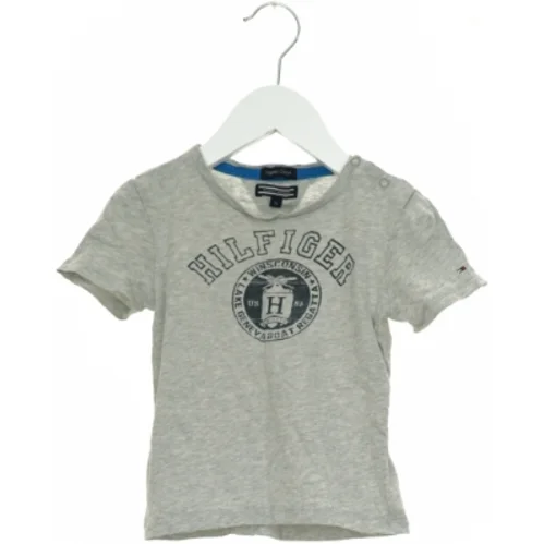 T-Shirt fra Tommy Hilfiger (str. 86 cm)