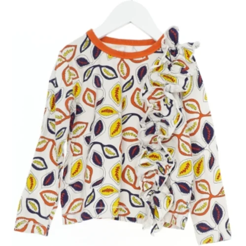 Langærmet bluse med bladmønster fra Phister & Philina (str. 110)