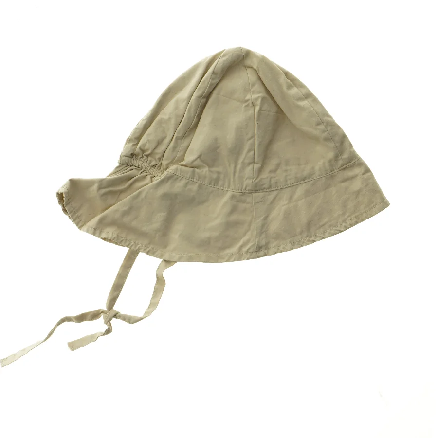 Fire solhatte til børn fra Name It (str. 32 cm)